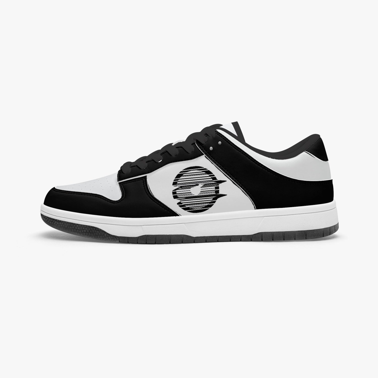 Dunk Stylish Low-Top Leather Sneakers / Black & White KilyClothing