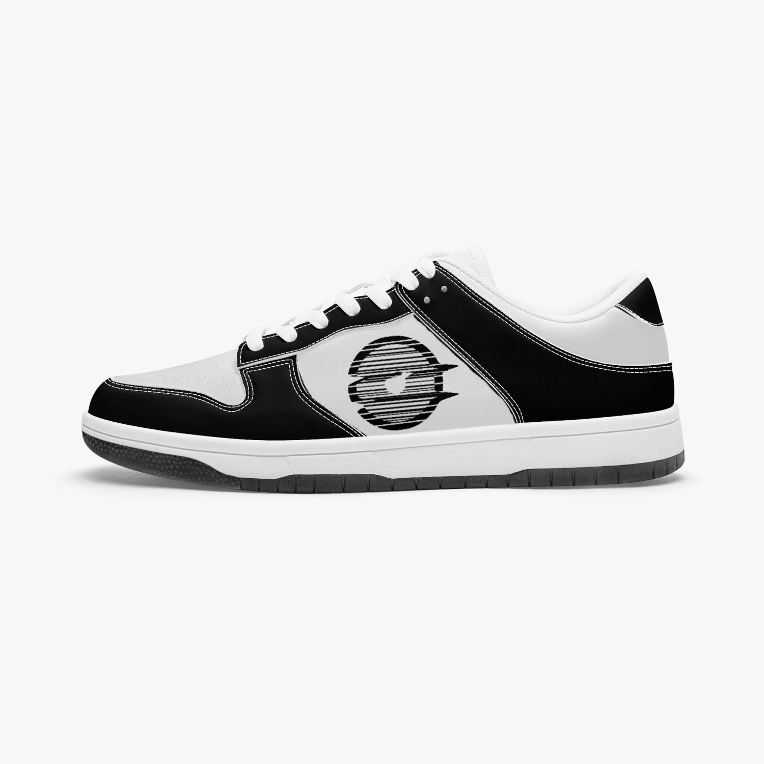 Dunk Stylish Low-Top Leather Sneakers / Black & White KilyClothing