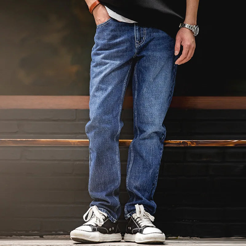 Pantalones de pierna recta deslavado de mezclilla con botones de París parte trasera, estilo retro de cintura media otoño para hombres